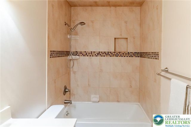 3560 Moravian Court, Bethlehem Twp, PA 18020