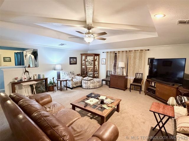 1108 Gail Farrell Drive, Durant, OK 74701