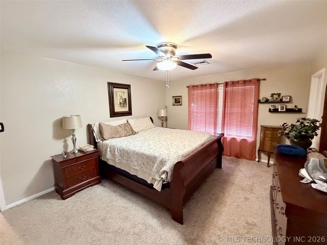 1108 Gail Farrell Drive, Durant, OK 74701