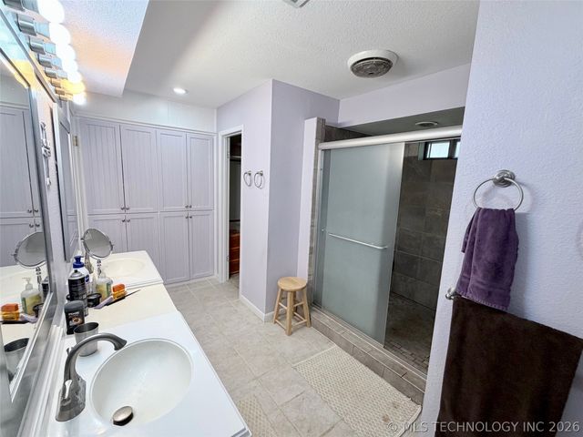 1108 Gail Farrell Drive, Durant, OK 74701