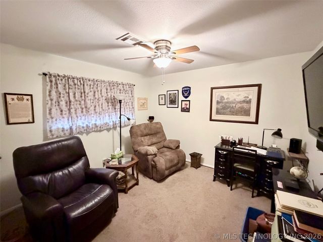 1108 Gail Farrell Drive, Durant, OK 74701