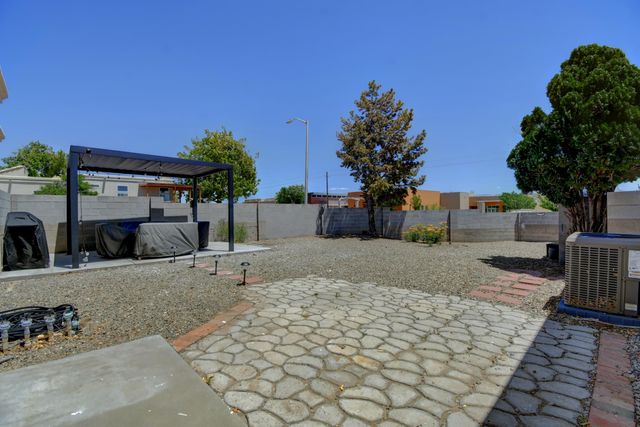 1820 Rosewood Avenue NW, Albuquerque, NM 87120
