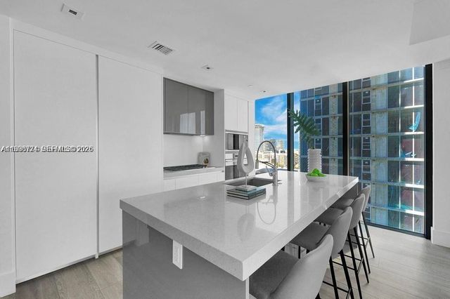 788 NE 23rd St 1402, Miami, FL 33137