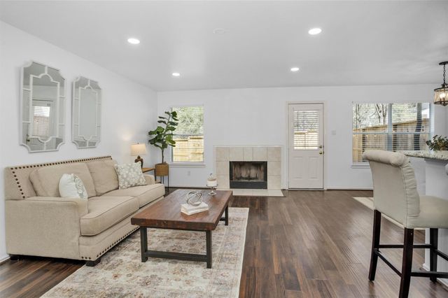 35 Marble Rock Place, The Woodlands, TX 77382