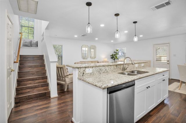 35 Marble Rock Place, The Woodlands, TX 77382