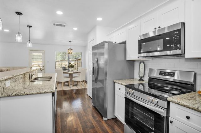 35 Marble Rock Place, The Woodlands, TX 77382