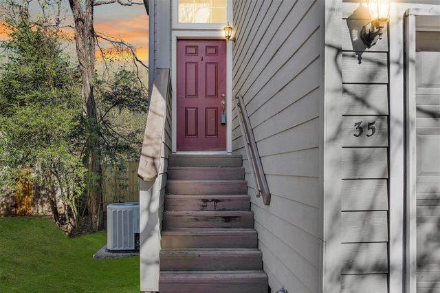 35 Marble Rock Place, The Woodlands, TX 77382
