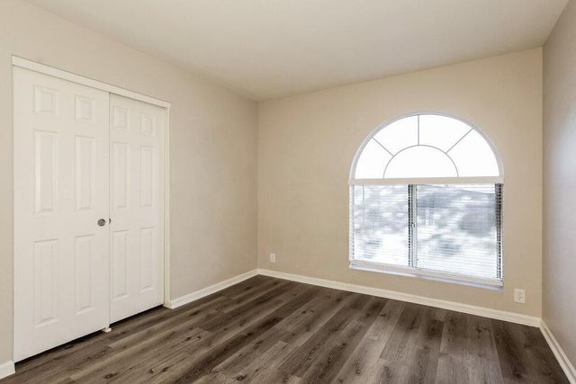 6157 N 87th Lane, Glendale, AZ 85305