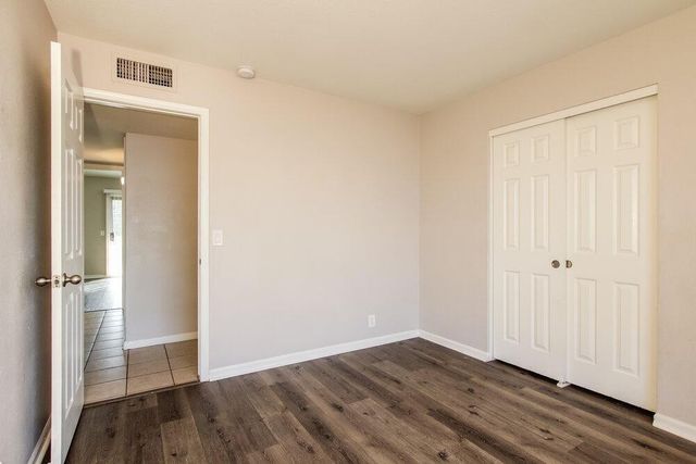 6157 N 87th Lane, Glendale, AZ 85305