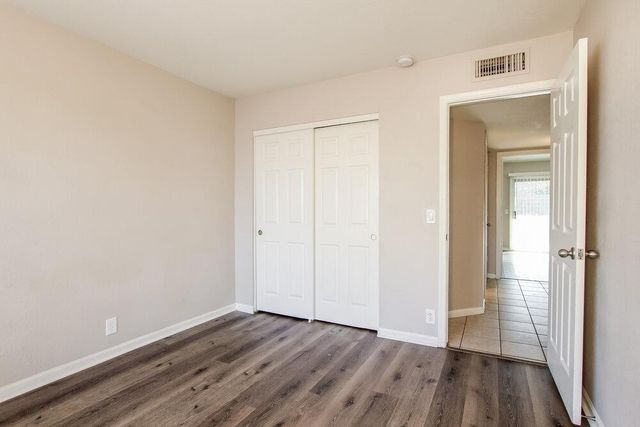 6157 N 87th Lane, Glendale, AZ 85305