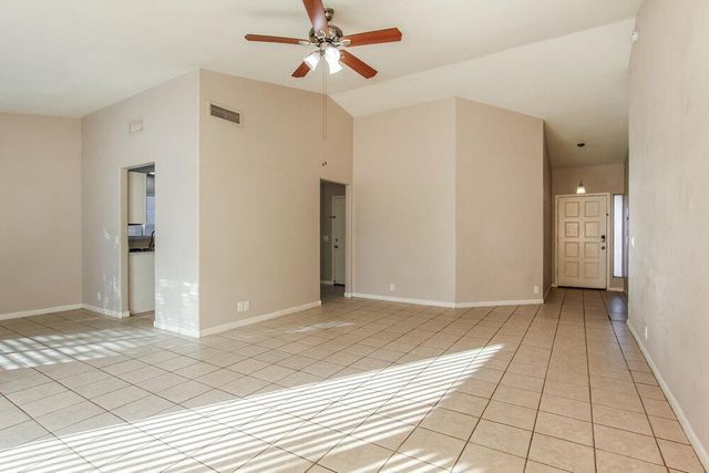 6157 N 87th Lane, Glendale, AZ 85305