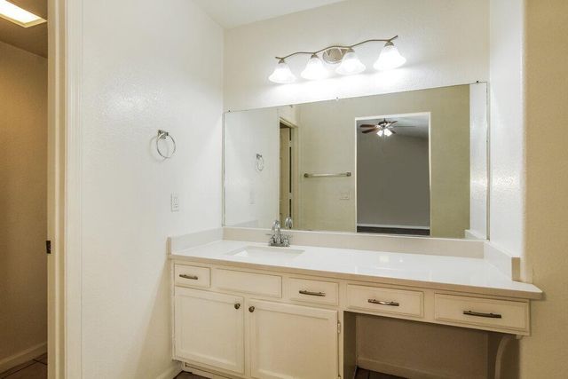 6157 N 87th Lane, Glendale, AZ 85305