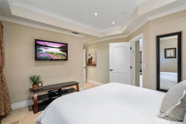 15014 Valleyheart, Sherman Oaks, CA 91403