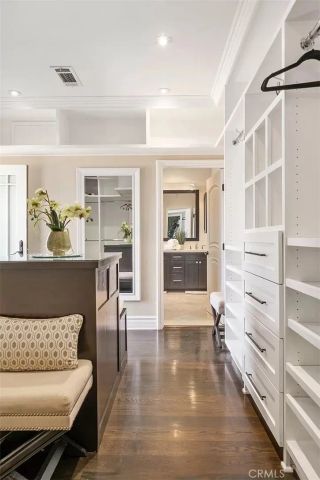 15014 Valleyheart, Sherman Oaks, CA 91403