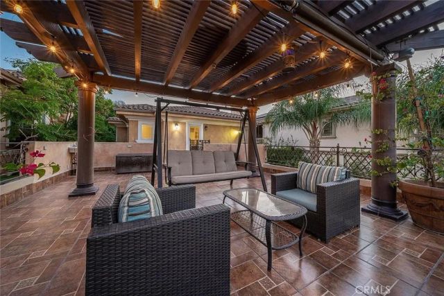 15014 Valleyheart, Sherman Oaks, CA 91403