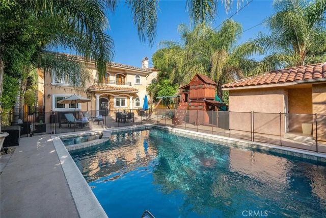 15014 Valleyheart, Sherman Oaks, CA 91403
