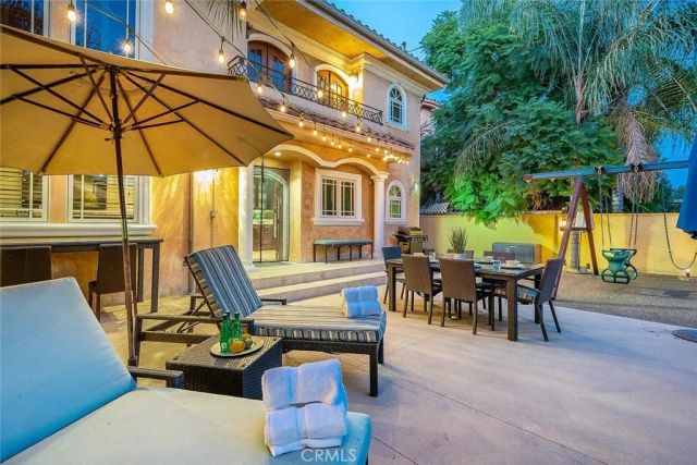 15014 Valleyheart, Sherman Oaks, CA 91403