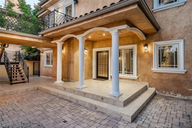15014 Valleyheart, Sherman Oaks, CA 91403
