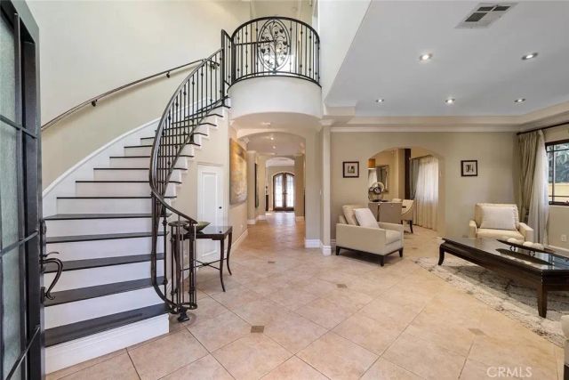 15014 Valleyheart, Sherman Oaks, CA 91403