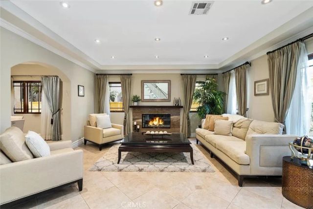 15014 Valleyheart, Sherman Oaks, CA 91403