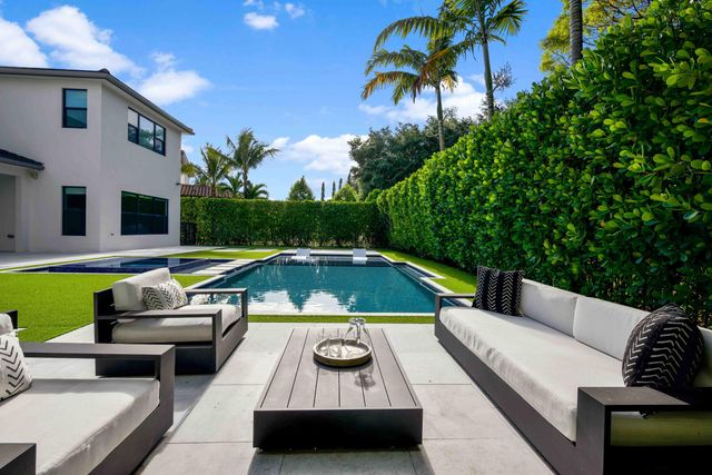 17558 Cadena Drive, Boca Raton, FL 33496