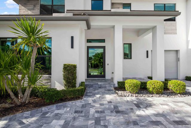 17558 Cadena Drive, Boca Raton, FL 33496