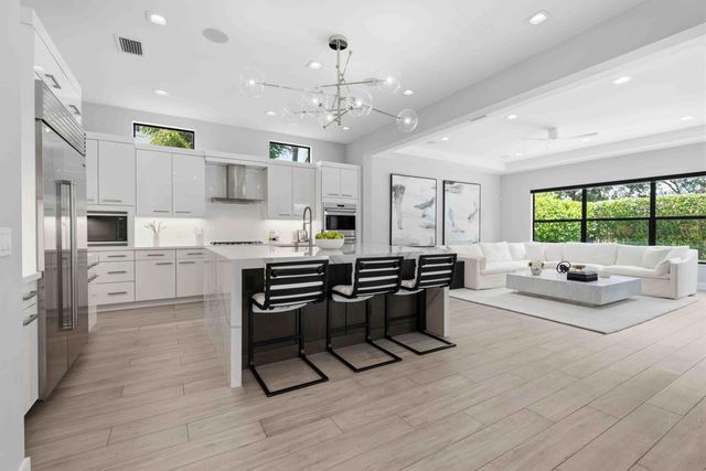 17558 Cadena Drive, Boca Raton, FL 33496