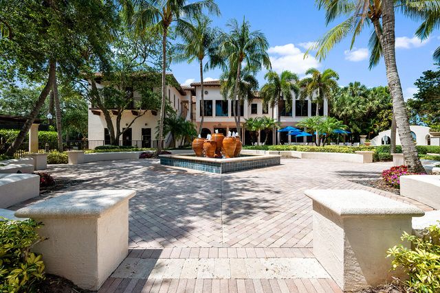 17558 Cadena Drive, Boca Raton, FL 33496