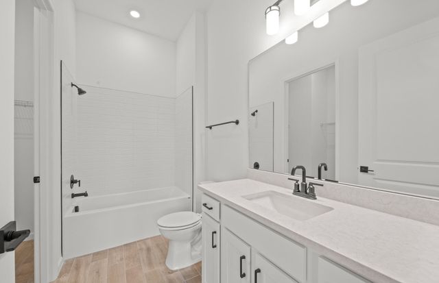 2107 Freemont Drive, Naples, FL 34120