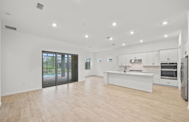2107 Freemont Drive, Naples, FL 34120