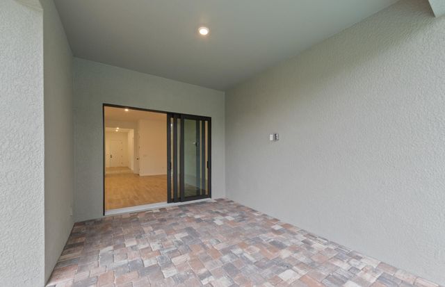 2107 Freemont Drive, Naples, FL 34120