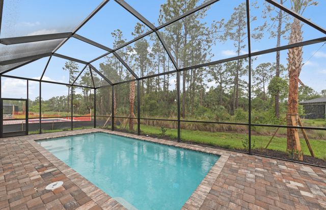 2107 Freemont Drive, Naples, FL 34120