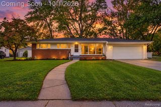 32965 Cloverdale Avenue, Farmington, MI 48336