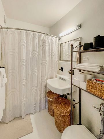 14 Horatio St Apt 9A, New York City, NY 10014