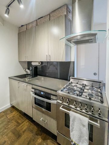 14 Horatio St Apt 9A, New York City, NY 10014