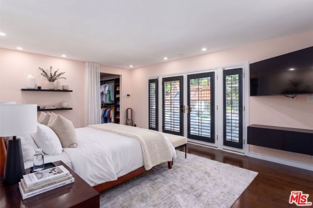 15405 Valley Vista Boulevard, Sherman Oaks, CA 91403