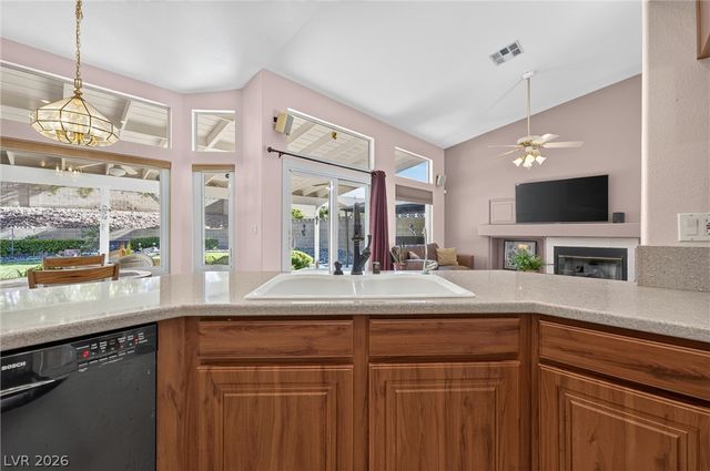 1929 Golden Vista Drive, Las Vegas, NV 89123