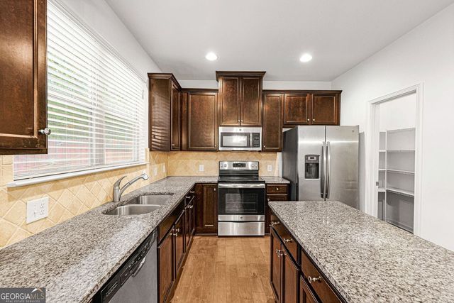 5667 Radford Loop, Fairburn, GA 30213