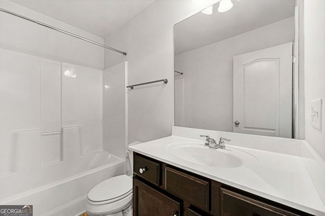 5667 Radford Loop, Fairburn, GA 30213