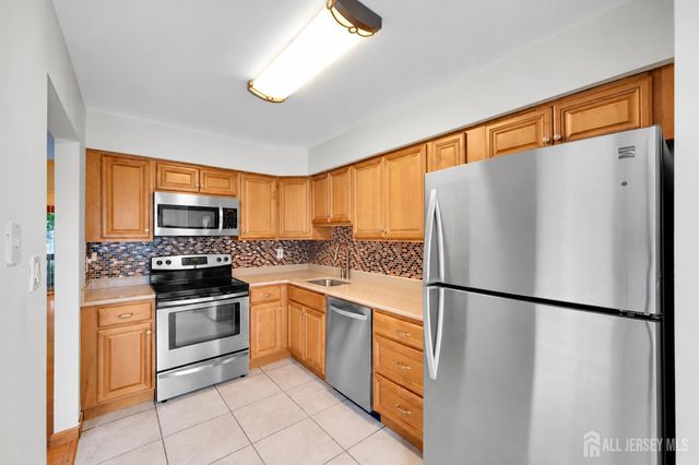 48 Ellen Heath Drive 48, Old Bridge, NJ 07747