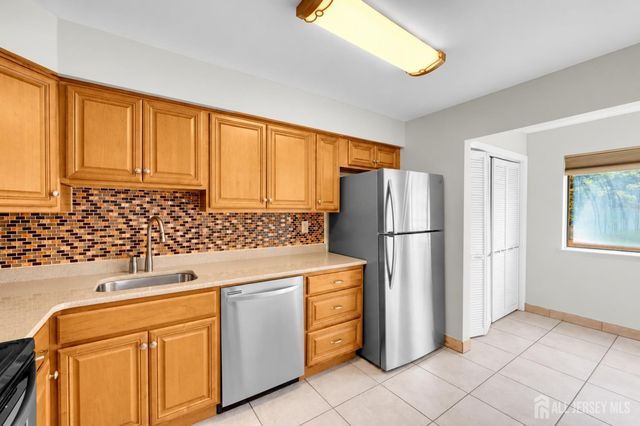 48 Ellen Heath Drive 48, Old Bridge, NJ 07747