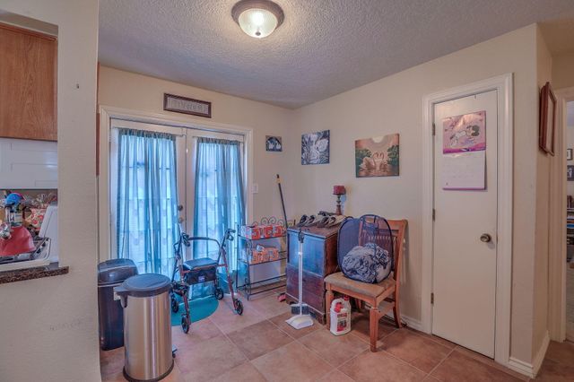 7409 Carson Trail NW, Albuquerque, NM 87120