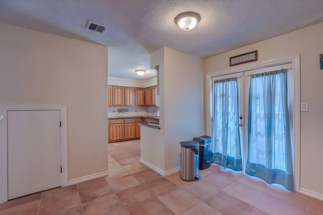 7409 Carson Trail NW, Albuquerque, NM 87120