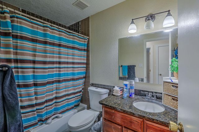 7409 Carson Trail NW, Albuquerque, NM 87120