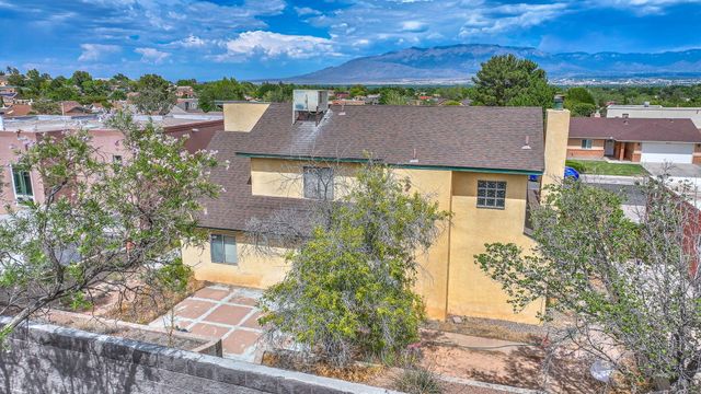 7409 Carson Trail NW, Albuquerque, NM 87120