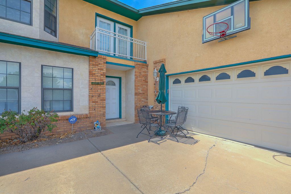7409 Carson Trail NW, Albuquerque, NM 87120