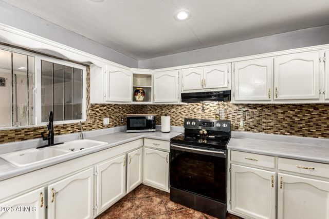 15633 N FACTORY Street, Surprise, AZ 85378