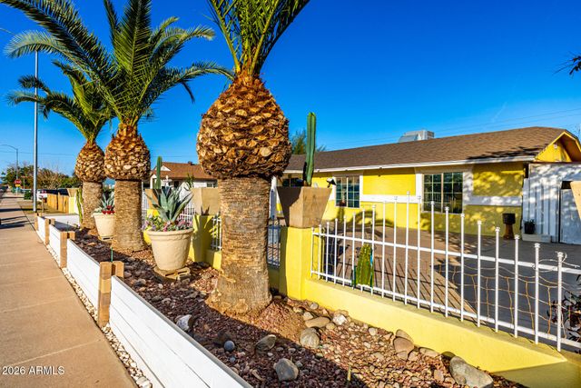 15633 N FACTORY Street, Surprise, AZ 85378