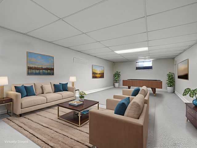 4213 Oakcrest Drive, Vadnais Heights, MN 55127