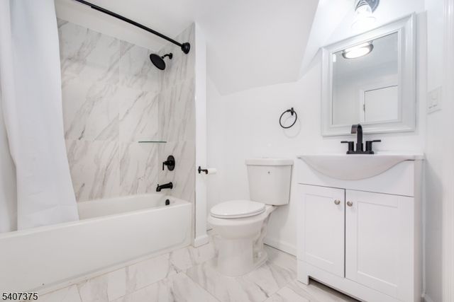 4530 Kennedy Blvd, Union City, NJ 07087